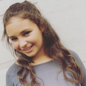 Meet your Posher, Eva